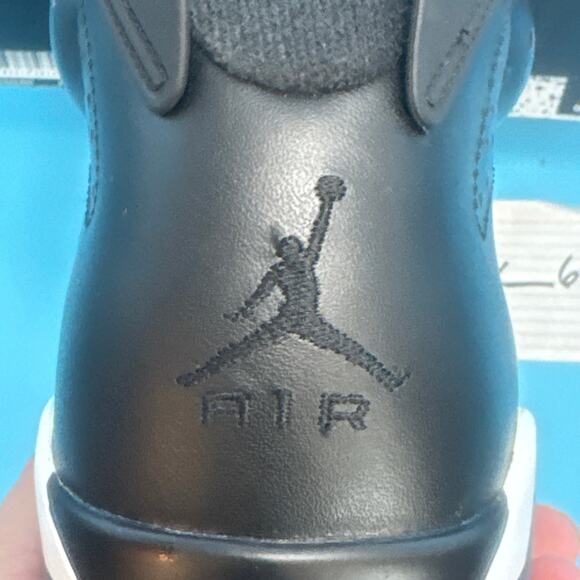 Jordan 6 Retro \